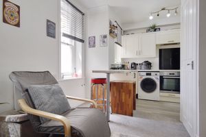 Living Accommodation- click for photo gallery